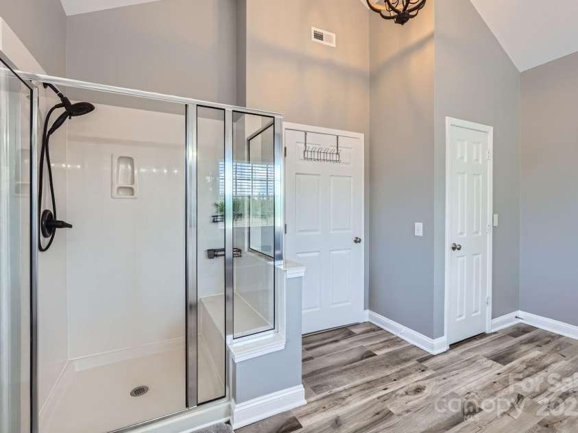 113 Dairy Farm Road, Mooresville, NC 28115.  MLS# CAR4262731, YatesRealty ID 20820. Every detail has been designed to offer both elegance and everyday comfort.