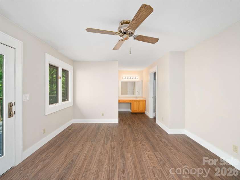303 Brightwater Heights Drive, Hendersonville, NC 28791.  MLS# CAR4379767, YatesRealty ID 20820. 