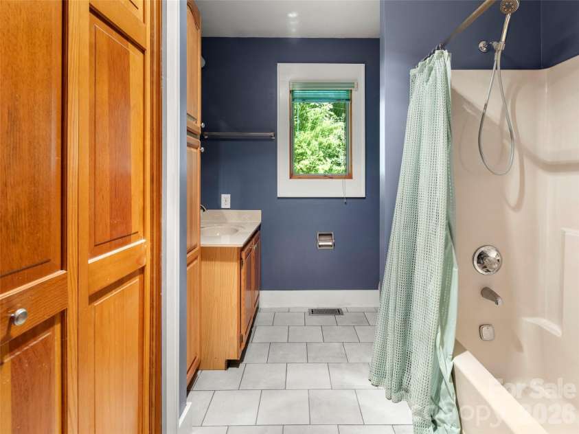 303 Brightwater Heights Drive, Hendersonville, NC 28791.  MLS# CAR4379767, YatesRealty ID 20820. 