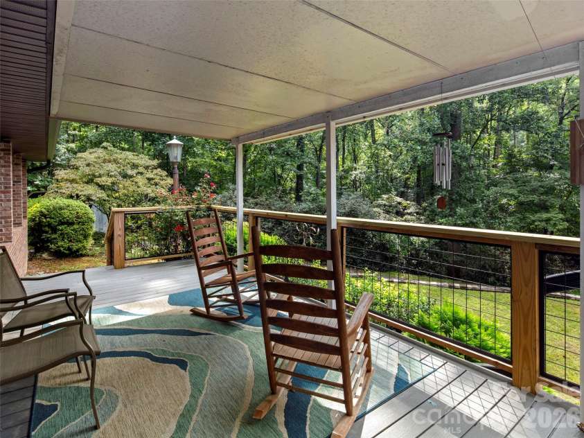 303 Brightwater Heights Drive, Hendersonville, NC 28791.  MLS# CAR4379767, YatesRealty ID 20820. 