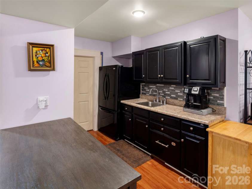 303 Brightwater Heights Drive, Hendersonville, NC 28791.  MLS# CAR4379767, YatesRealty ID 20820. 