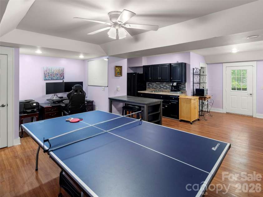 303 Brightwater Heights Drive, Hendersonville, NC 28791.  MLS# CAR4379767, YatesRealty ID 20820. 