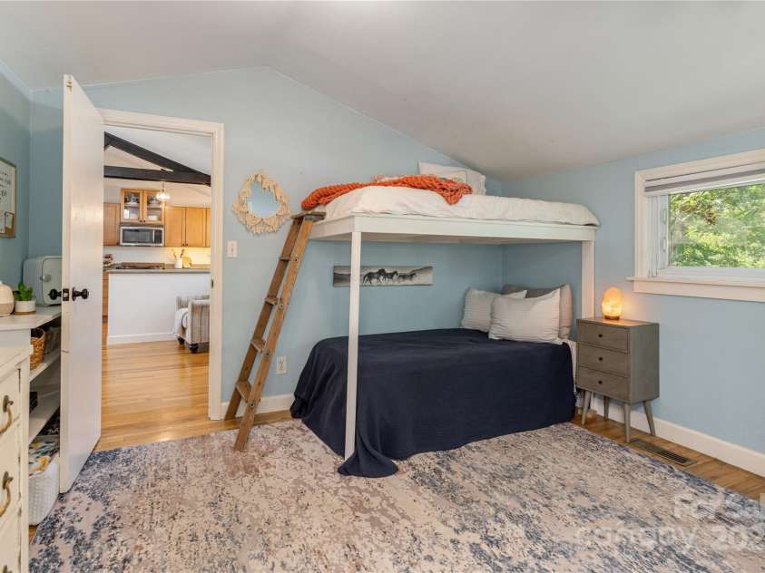 540 Oak Grove Road, Flat Rock, NC 28731.  MLS# CAR4269234, YatesRealty ID 20821. 