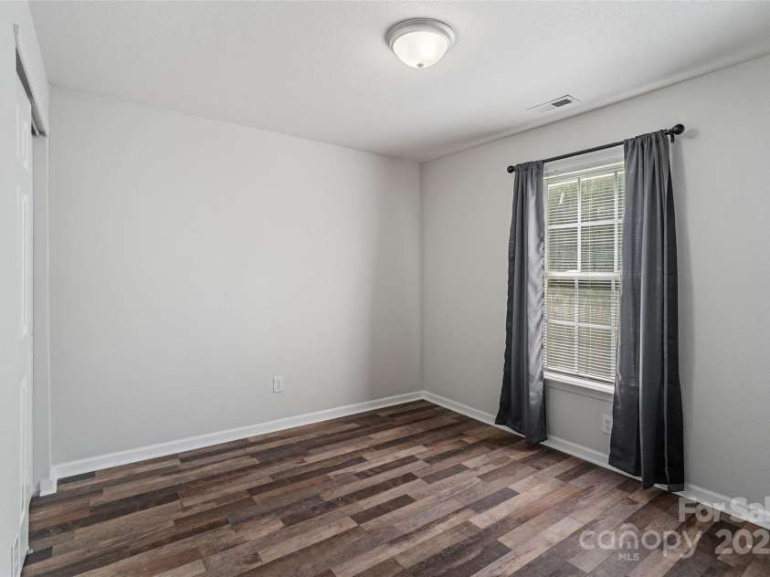 1961 Leesburg Drive, Clover, SC 29710.  MLS# CAR4318883, YatesRealty ID 20823. 