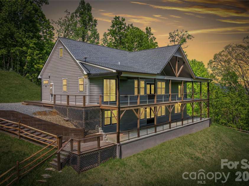 282 Tamarack Trail, Waynesville, NC 28785.  MLS# CAR4364513, YatesRealty ID 20823. 