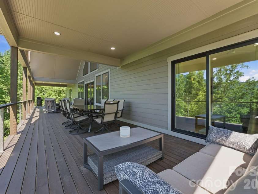 282 Tamarack Trail, Waynesville, NC 28785.  MLS# CAR4364513, YatesRealty ID 20823. 