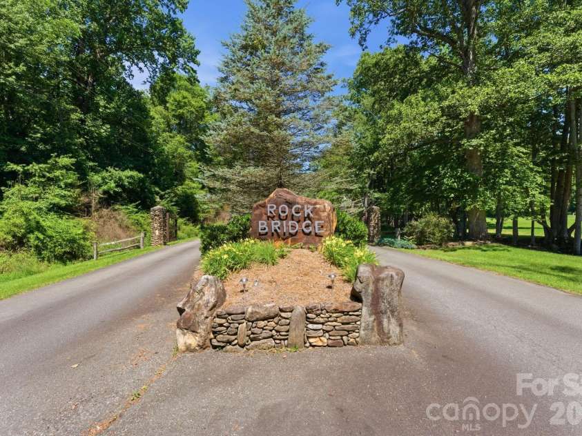 282 Tamarack Trail, Waynesville, NC 28785.  MLS# CAR4364513, YatesRealty ID 20823. 