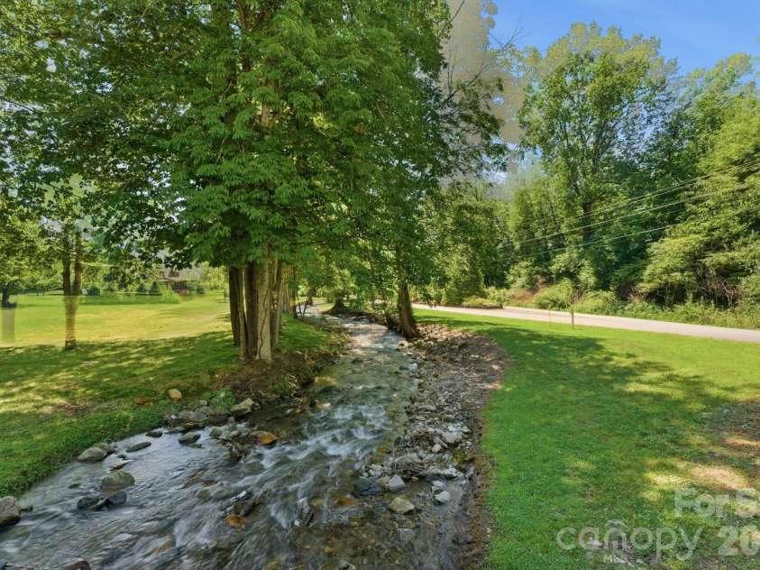 282 Tamarack Trail, Waynesville, NC 28785.  MLS# CAR4364513, YatesRealty ID 20823. 