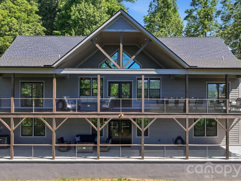 282 Tamarack Trail, Waynesville, NC 28785.  MLS# CAR4364513, YatesRealty ID 20823. 