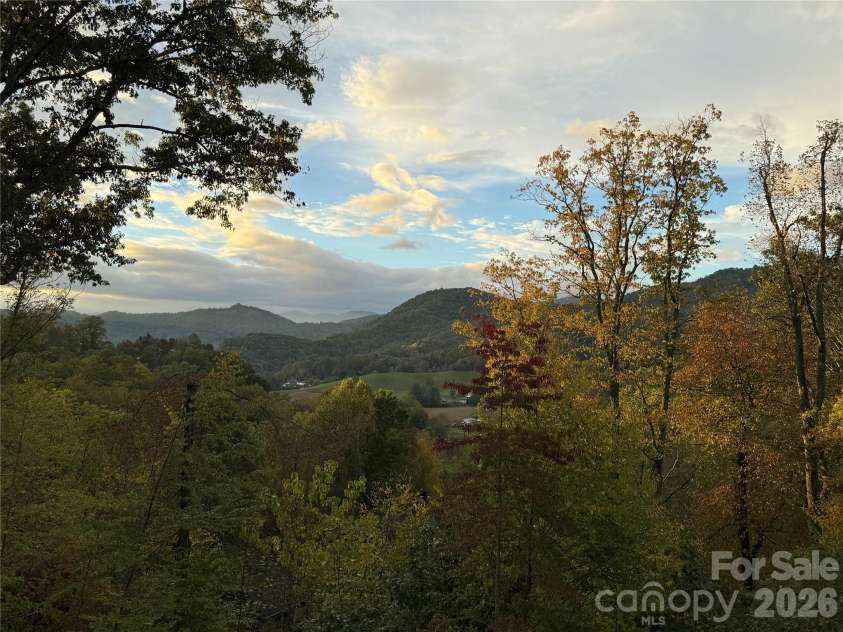 282 Tamarack Trail, Waynesville, NC 28785.  MLS# CAR4364513, YatesRealty ID 20823. 