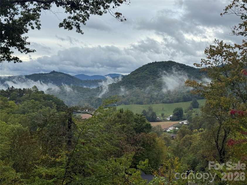 282 Tamarack Trail, Waynesville, NC 28785.  MLS# CAR4364513, YatesRealty ID 20823. 