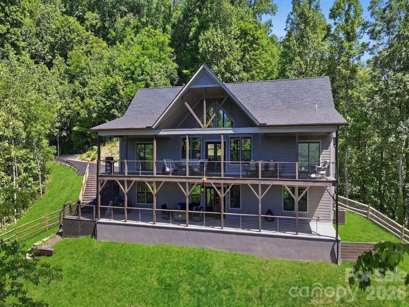 282 Tamarack Trail, Waynesville, NC 28785.  MLS# CAR4364513, YatesRealty ID 20823. 