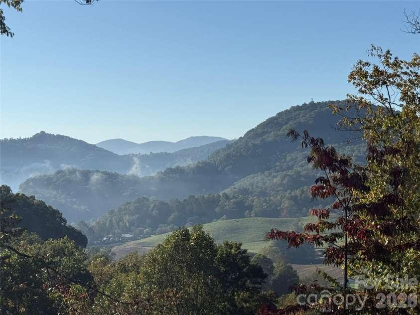 282 Tamarack Trail, Waynesville, NC 28785.  MLS# CAR4364513, YatesRealty ID 20823. 