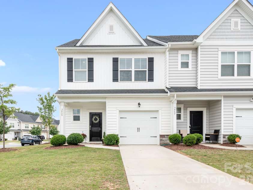 3939 Townes Boulevard, Terrell, NC 28682.  MLS# CAR4380268, YatesRealty ID 20824. Welcome Home 3939 Townes Blvd