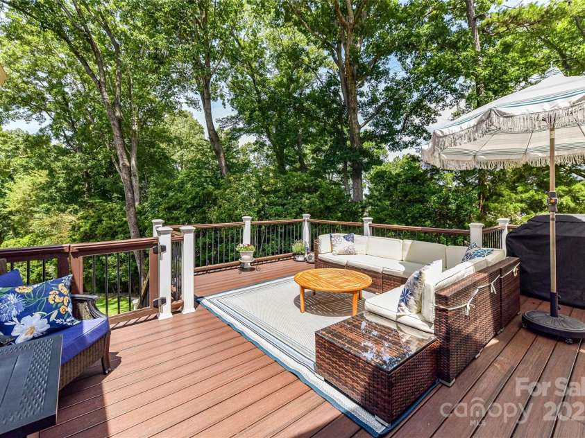 7010 Coventry Court, Tega Cay, SC 29708.  MLS# CAR4270562, YatesRealty ID 20824. 