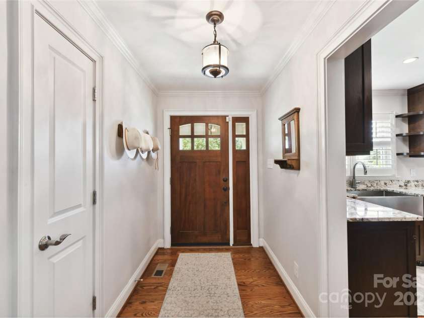 7010 Coventry Court, Tega Cay, SC 29708.  MLS# CAR4270562, YatesRealty ID 20824. 