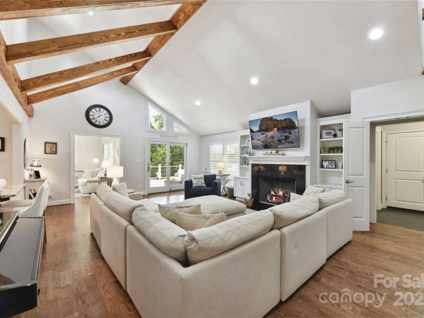 7010 Coventry Court, Tega Cay, SC 29708.  MLS# CAR4270562, YatesRealty ID 20824. 