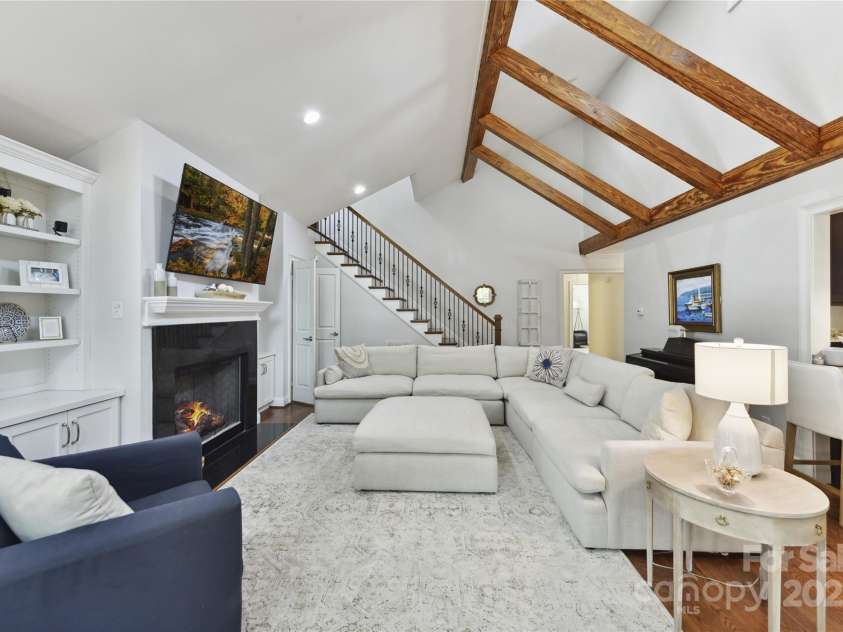 7010 Coventry Court, Tega Cay, SC 29708.  MLS# CAR4270562, YatesRealty ID 20824. 