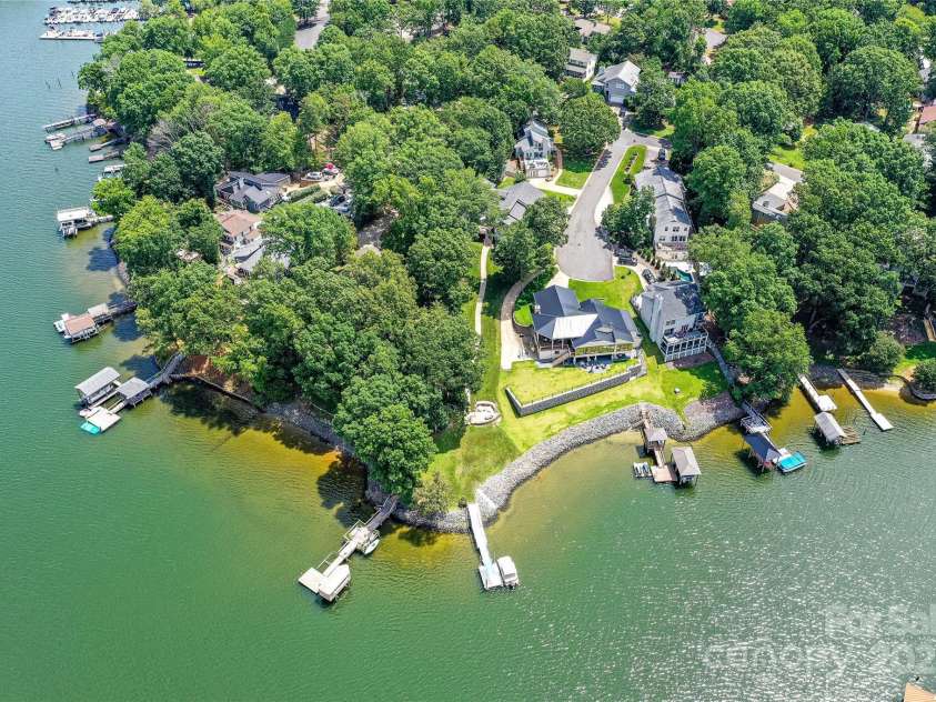 7010 Coventry Court, Tega Cay, SC 29708.  MLS# CAR4270562, YatesRealty ID 20824. 