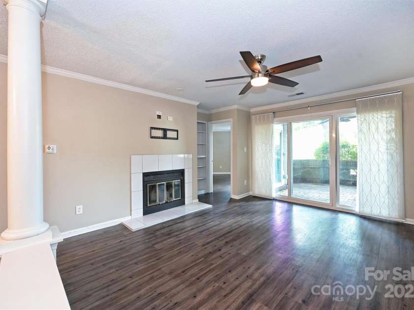 2719 Selwyn Avenue, Charlotte, NC 28209.  MLS# CAR4285488, YatesRealty ID 20826. 