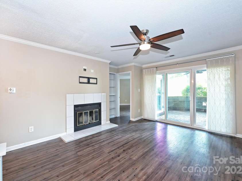 2719 Selwyn Avenue, Charlotte, NC 28209.  MLS# CAR4285488, YatesRealty ID 20826. 
