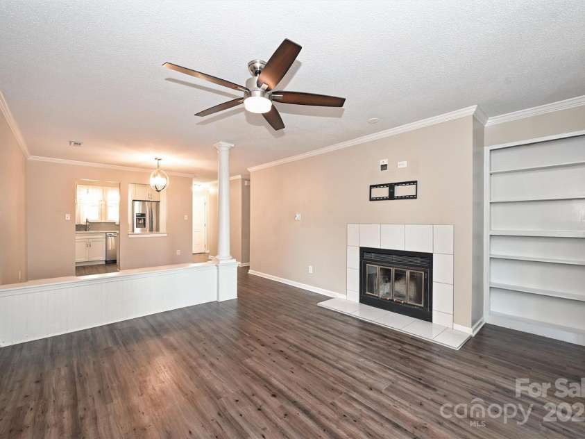 2719 Selwyn Avenue, Charlotte, NC 28209.  MLS# CAR4285488, YatesRealty ID 20826. 