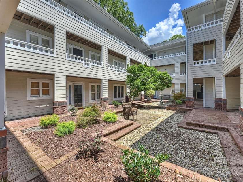 2719 Selwyn Avenue, Charlotte, NC 28209.  MLS# CAR4285488, YatesRealty ID 20826. 