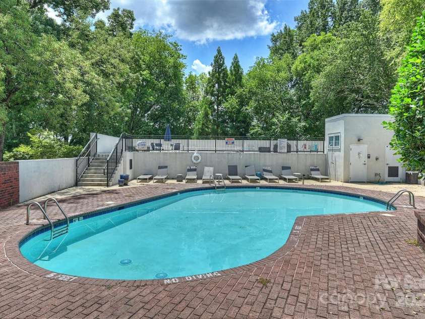 2719 Selwyn Avenue, Charlotte, NC 28209.  MLS# CAR4285488, YatesRealty ID 20826. 