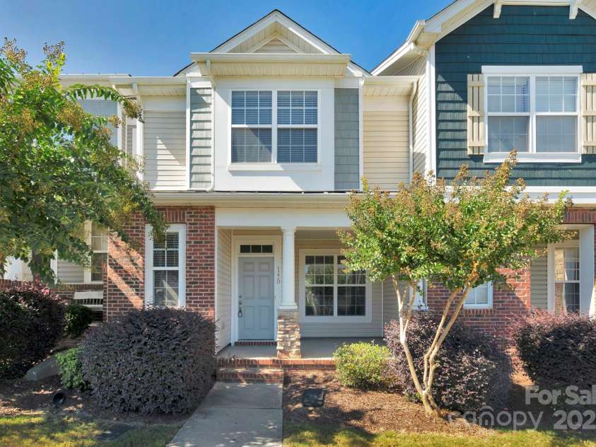 127 Walnut Cove Drive, Mooresville, NC 28117.  MLS# CAR4264525, YatesRealty ID 20827. 