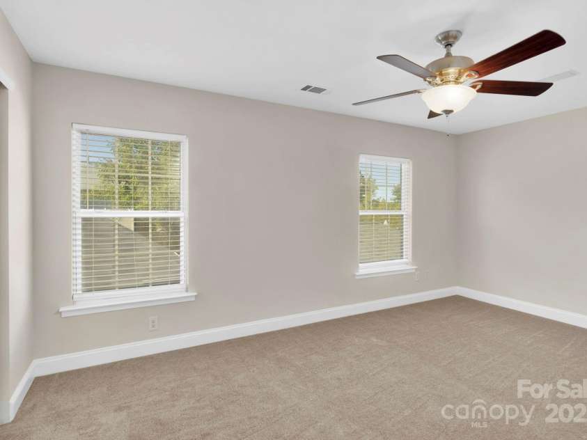 127 Walnut Cove Drive, Mooresville, NC 28117.  MLS# CAR4264525, YatesRealty ID 20827. 
