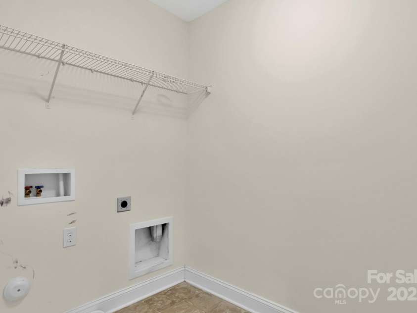 127 Walnut Cove Drive, Mooresville, NC 28117.  MLS# CAR4264525, YatesRealty ID 20827. 