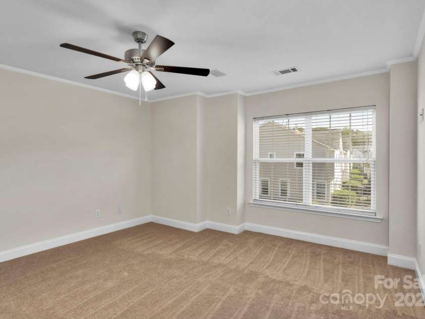 127 Walnut Cove Drive, Mooresville, NC 28117.  MLS# CAR4264525, YatesRealty ID 20827. 