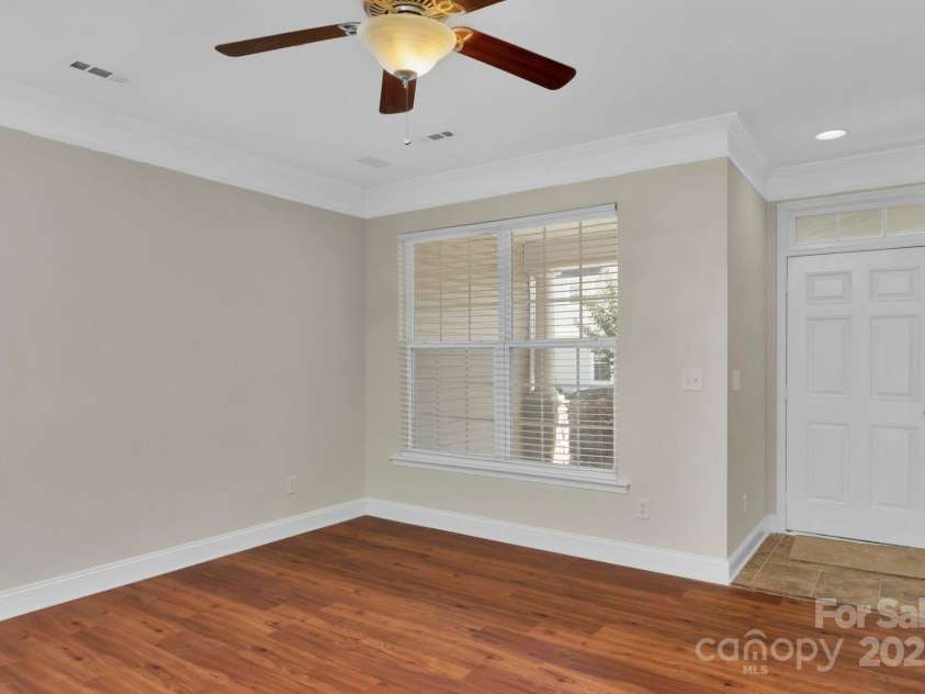127 Walnut Cove Drive, Mooresville, NC 28117.  MLS# CAR4264525, YatesRealty ID 20827. 