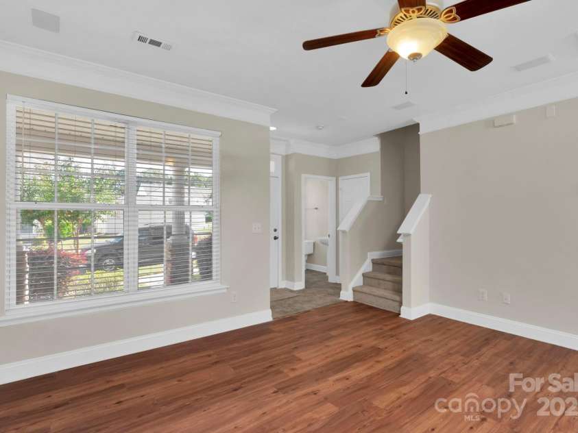 127 Walnut Cove Drive, Mooresville, NC 28117.  MLS# CAR4264525, YatesRealty ID 20827. 