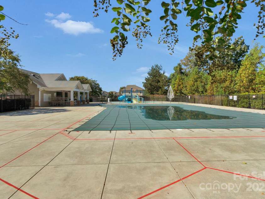 127 Walnut Cove Drive, Mooresville, NC 28117.  MLS# CAR4264525, YatesRealty ID 20827. 