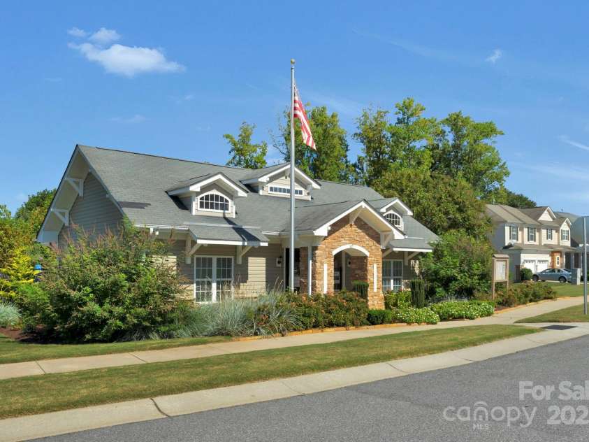 127 Walnut Cove Drive, Mooresville, NC 28117.  MLS# CAR4264525, YatesRealty ID 20827. 