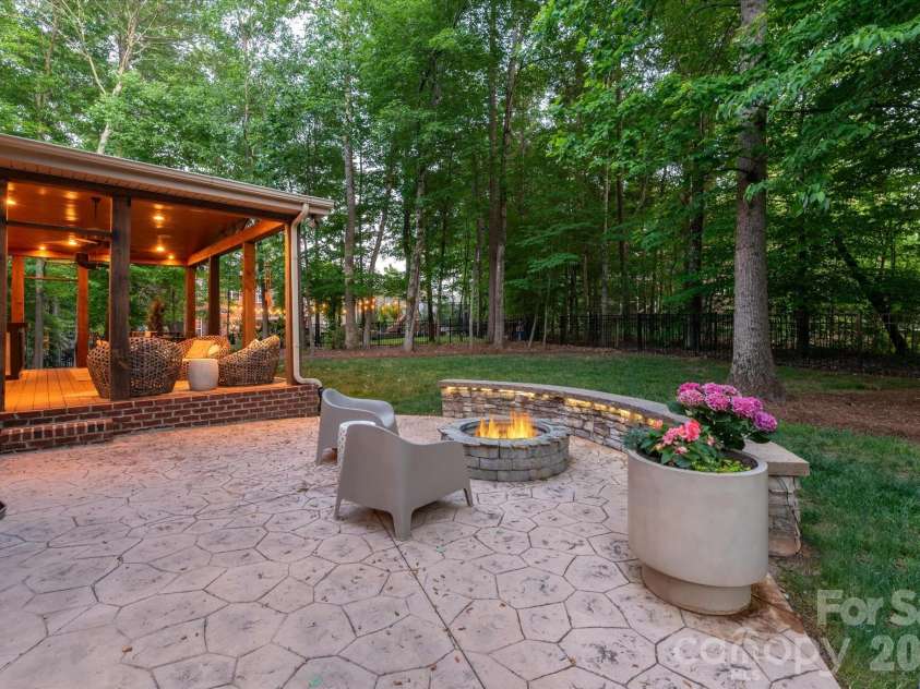 8905 Herbert Lane, Waxhaw, NC 28173.  MLS# CAR4378652, YatesRealty ID 20827. 