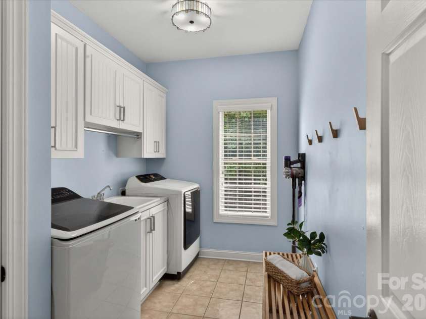 8905 Herbert Lane, Waxhaw, NC 28173.  MLS# CAR4378652, YatesRealty ID 20827. 