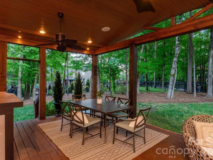 8905 Herbert Lane, Waxhaw, NC 28173.  MLS# CAR4378652, YatesRealty ID 20827. 