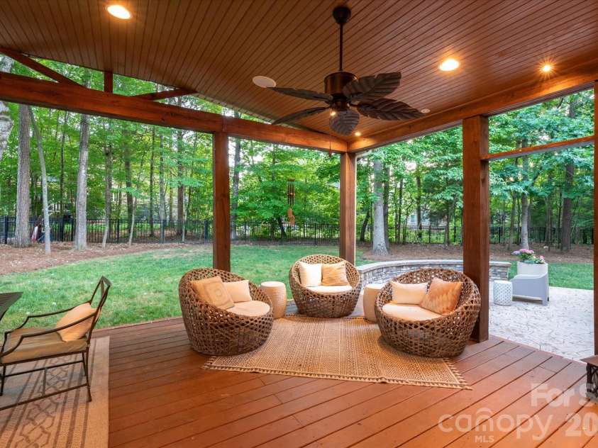 8905 Herbert Lane, Waxhaw, NC 28173.  MLS# CAR4378652, YatesRealty ID 20827. 