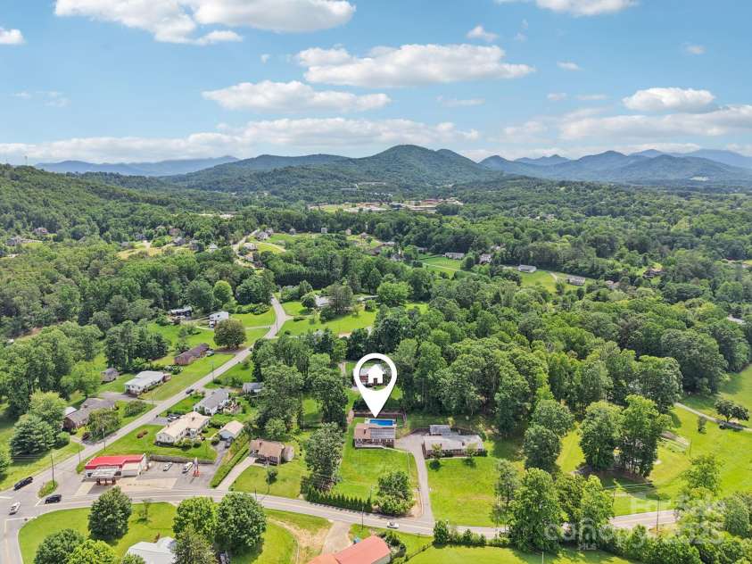 318 Old Leicester Highway, Asheville, NC 28806.  MLS# CAR4261061, YatesRealty ID 20828. 