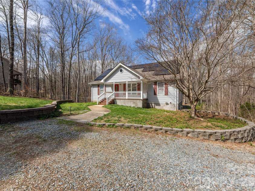 7722 Farmbrook Drive, Waxhaw, NC 28173.  MLS# CAR4353211, YatesRealty ID 20828. 