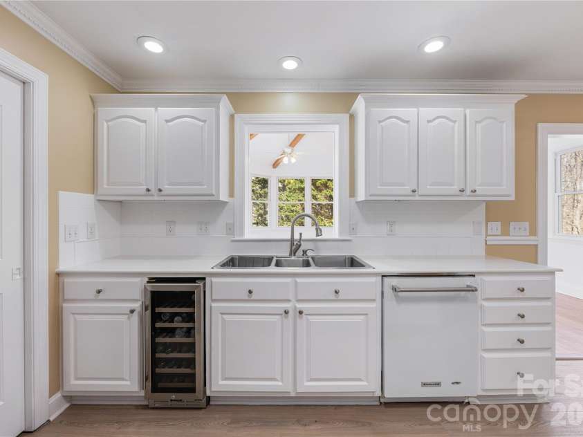 7722 Farmbrook Drive, Waxhaw, NC 28173.  MLS# CAR4353211, YatesRealty ID 20828. 