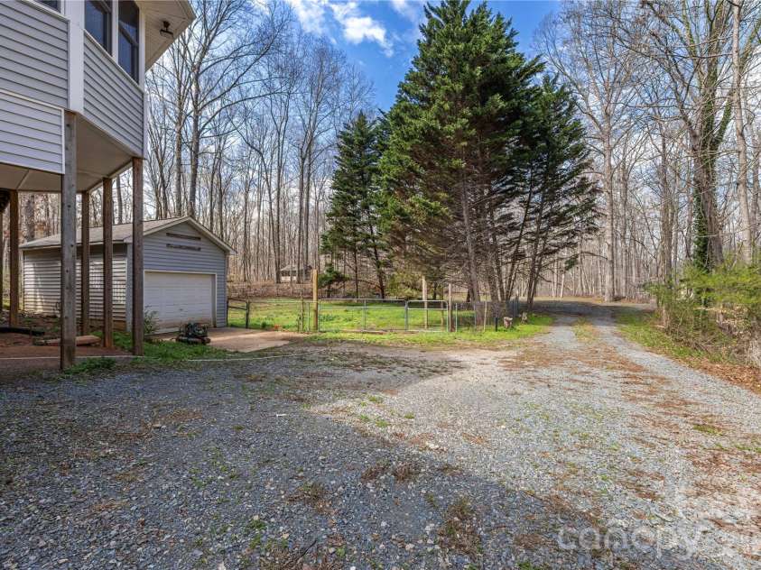 7722 Farmbrook Drive, Waxhaw, NC 28173.  MLS# CAR4353211, YatesRealty ID 20828. 