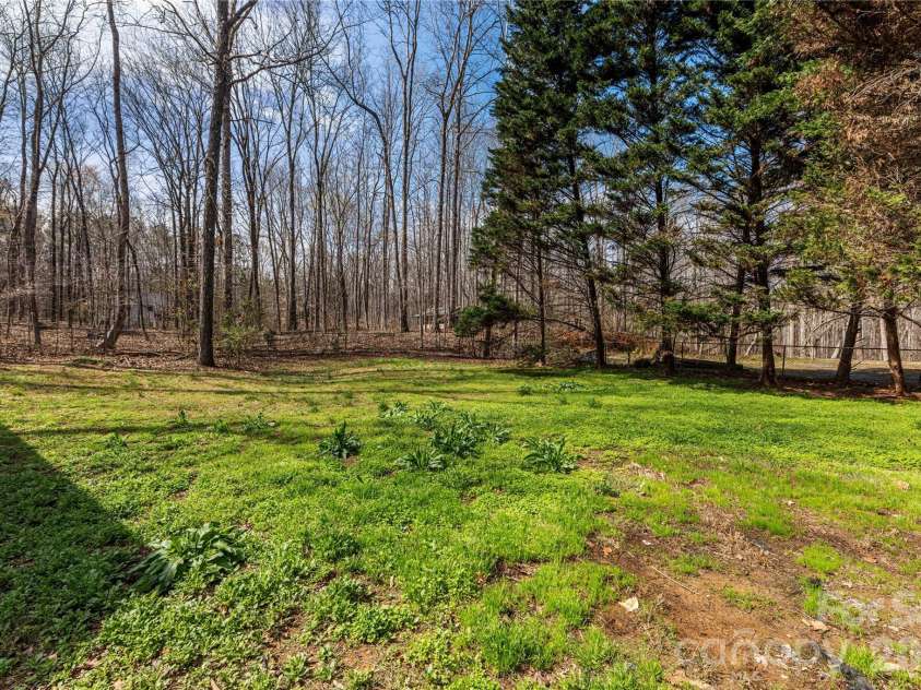 7722 Farmbrook Drive, Waxhaw, NC 28173.  MLS# CAR4353211, YatesRealty ID 20828. 