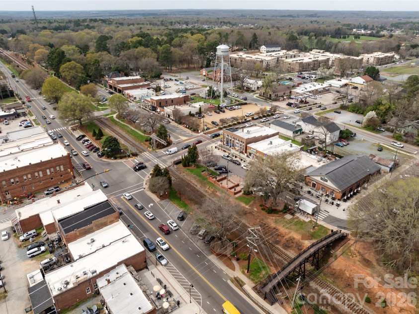 7722 Farmbrook Drive, Waxhaw, NC 28173.  MLS# CAR4353211, YatesRealty ID 20828. Downtown waxhaw