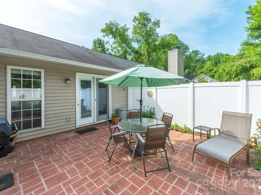 16 Red Barn Lane, Fletcher, NC 28732.  MLS# CAR4268859, YatesRealty ID 20829. 