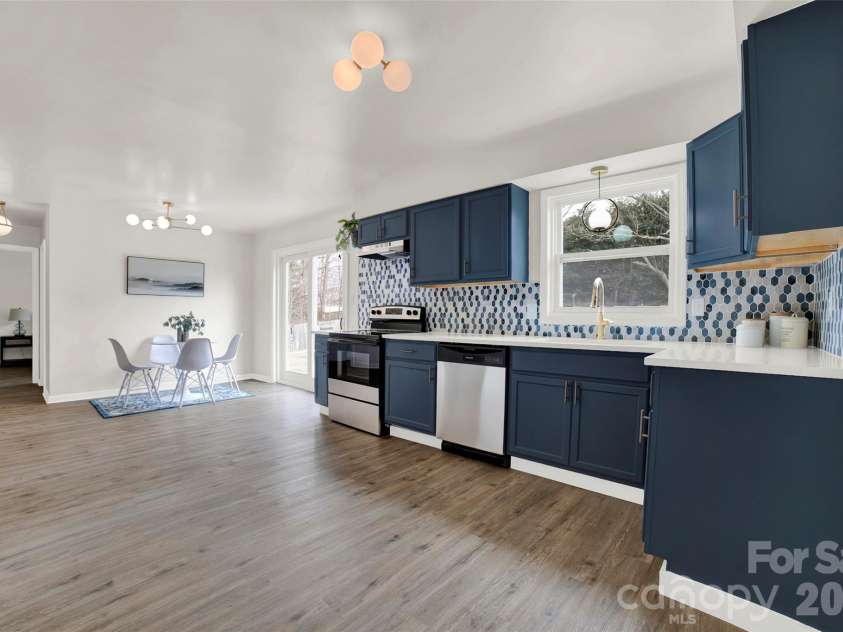 1801 Highland Avenue, Morganton, NC 28655.  MLS# CAR4351196, YatesRealty ID 20829. 