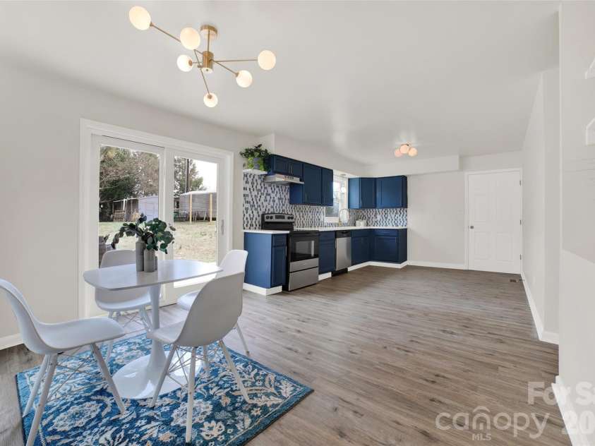 1801 Highland Avenue, Morganton, NC 28655.  MLS# CAR4351196, YatesRealty ID 20829. 