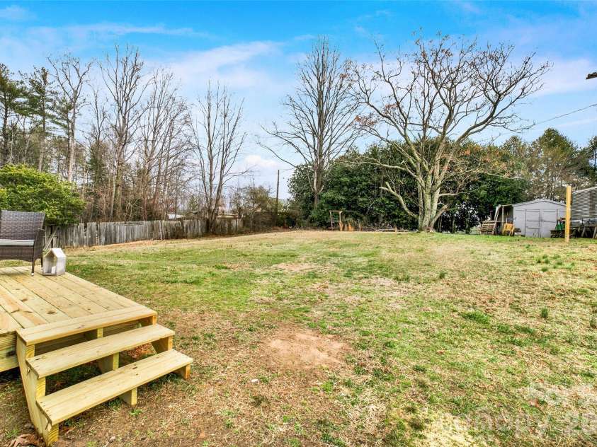 1801 Highland Avenue, Morganton, NC 28655.  MLS# CAR4351196, YatesRealty ID 20829. 